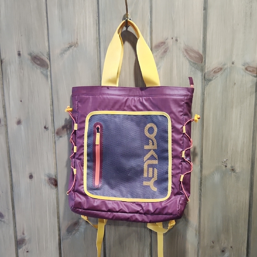 1990's Oakley Backpack, Sun Dried Tomato, Water Repellent, Insulated - Picture 9 of 9